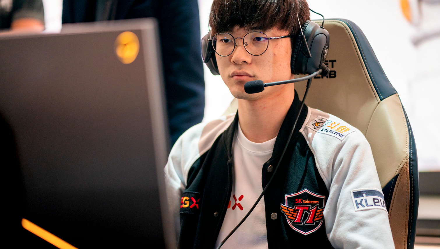 九游-Faker连续十场比赛得分超过高光表现，MAD挑战极限！的简单介绍